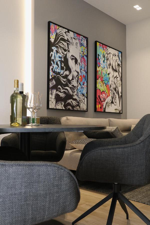 Renovated & Fully Equipped-Luxurious-2Room Fontana Suite, It Just Doesn'T Get Any Better! Olbia Exterior photo